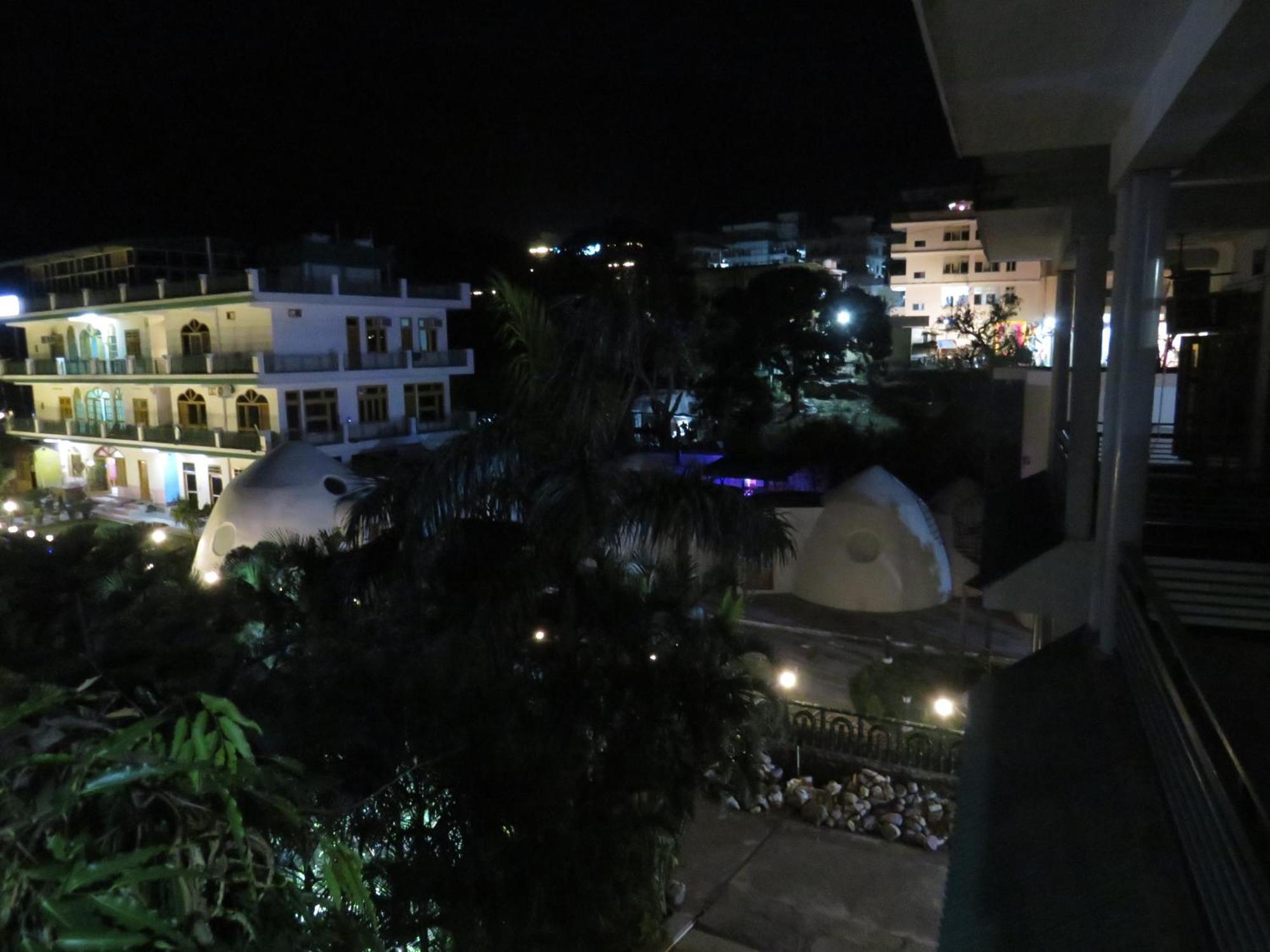 Hotel Namami Tapovan Ришикеш Экстерьер фото